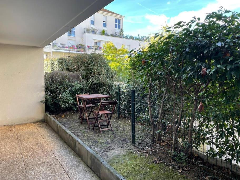 Studio 28 M2 & Jardin Privatif 20 M2 Montigny-le-Bretonneux Exterior photo